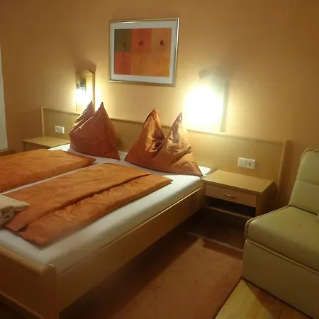 イン Schlosscafe Kirchbach 3*